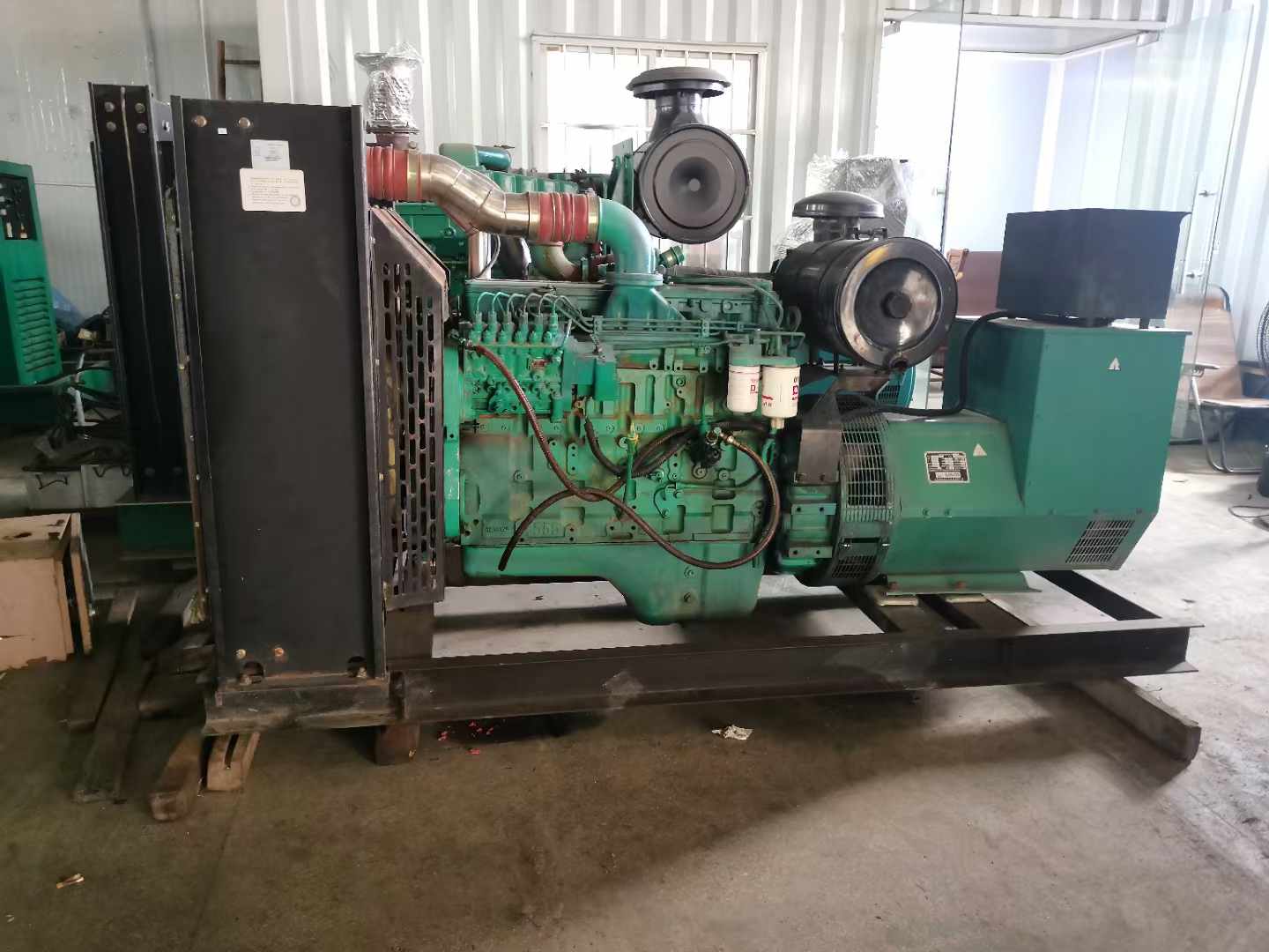 九真镇发电机租赁如何确定电缆的承载电流是否在安全范围内？