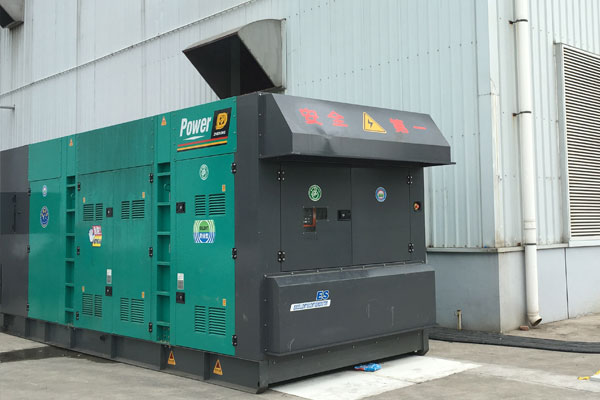 九真镇燃油滤清器的更换流程是怎样的？