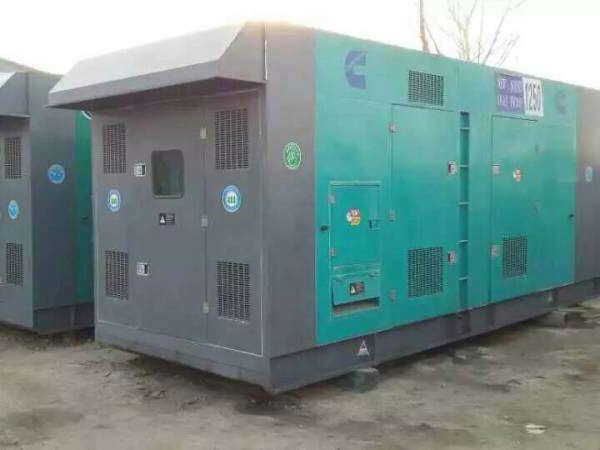 九真镇合同中关于工期延误的责任如何界定和处理?